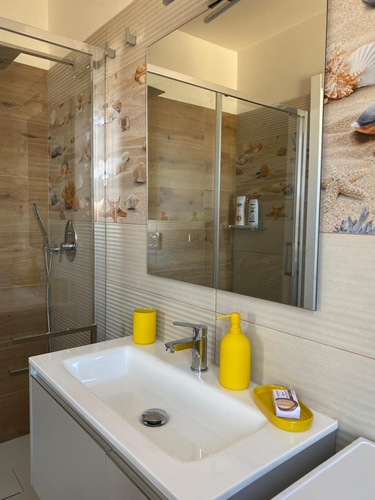 Duck House Gemelli Apartment โรม ภายนอก รูปภาพ